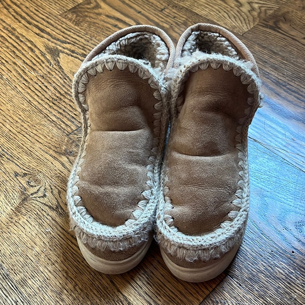 brown mou eskimo boots